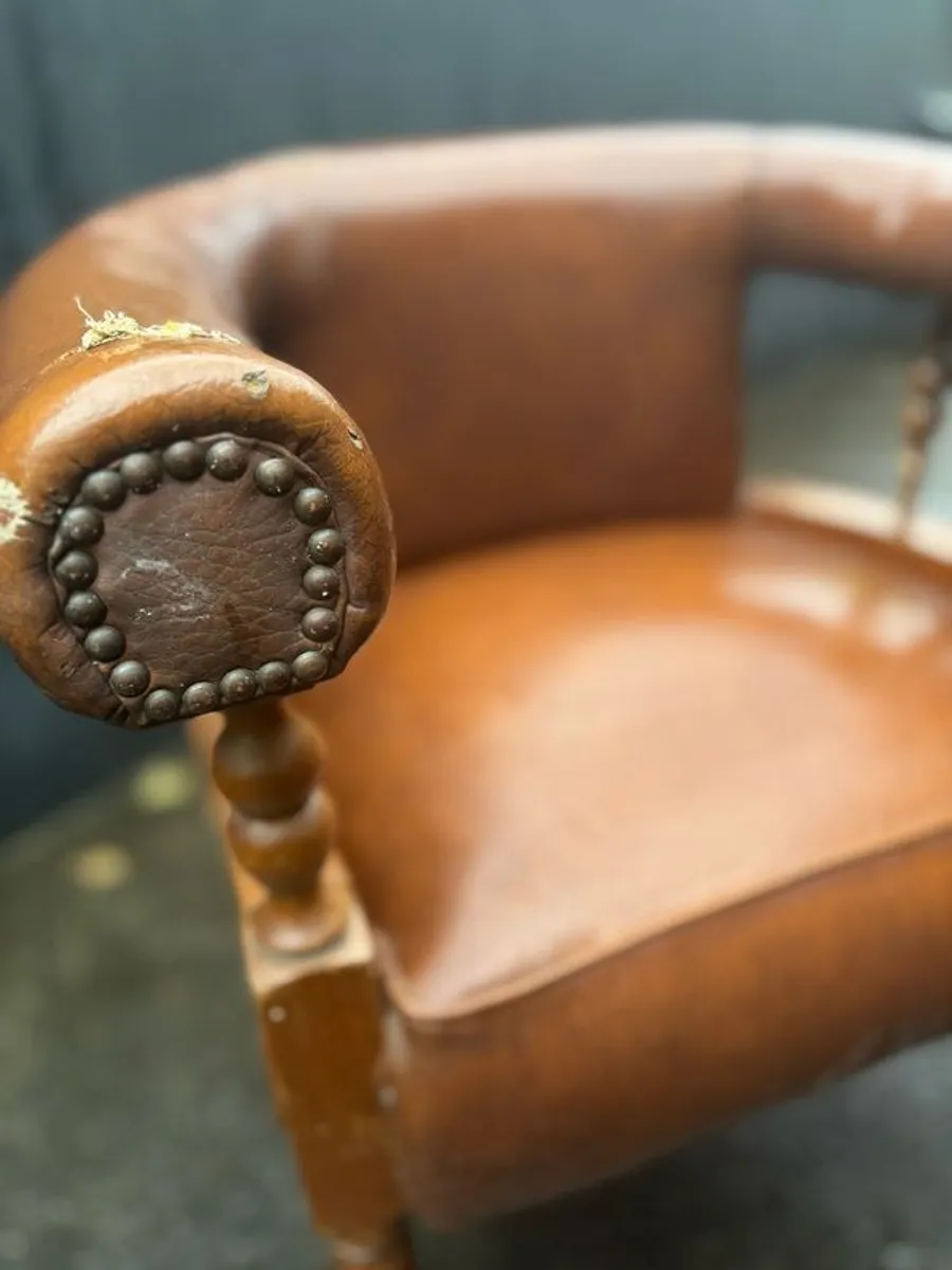 Captains chair - Image 4