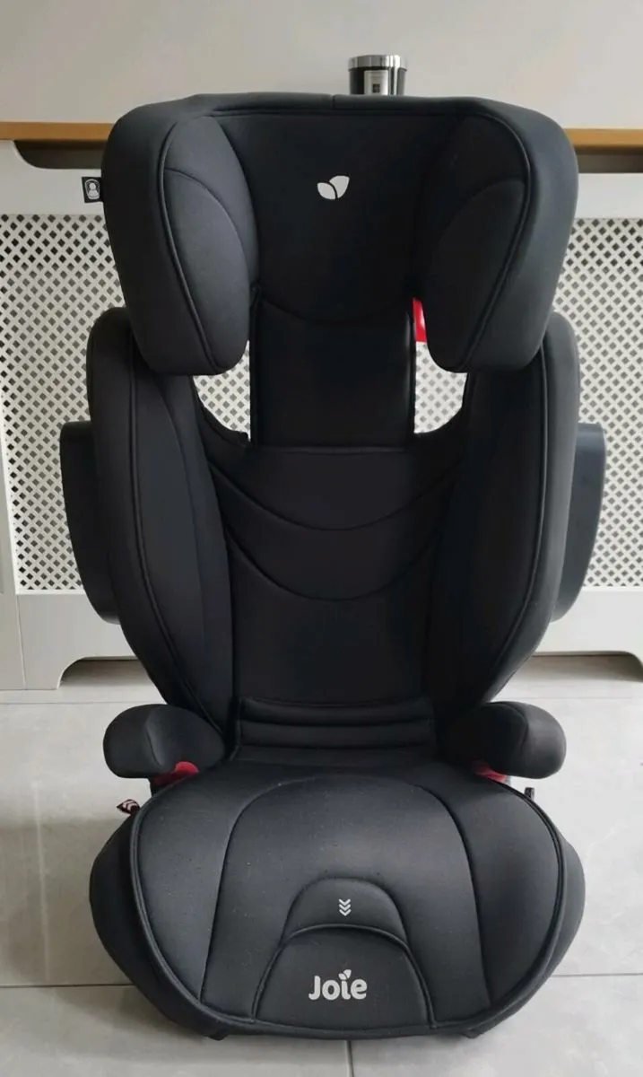 Joie ISO fix Child car seat - Image 1