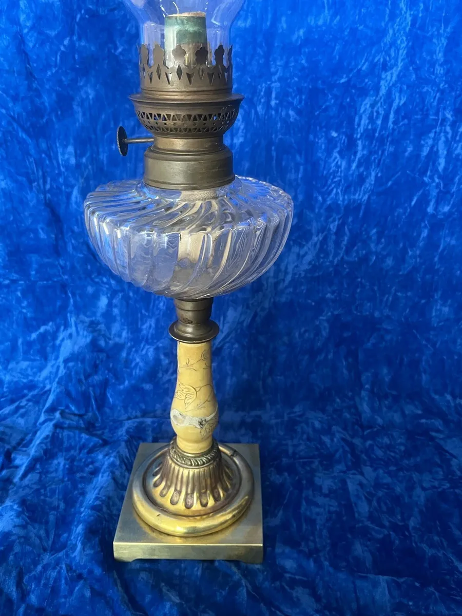 Vintage Oil Lamp - Image 2