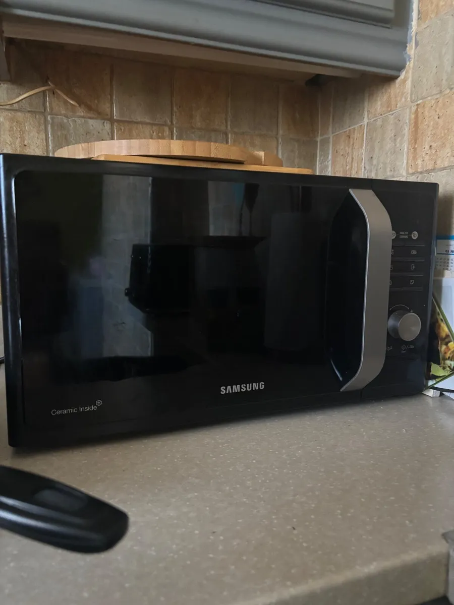 Microwave - Image 1
