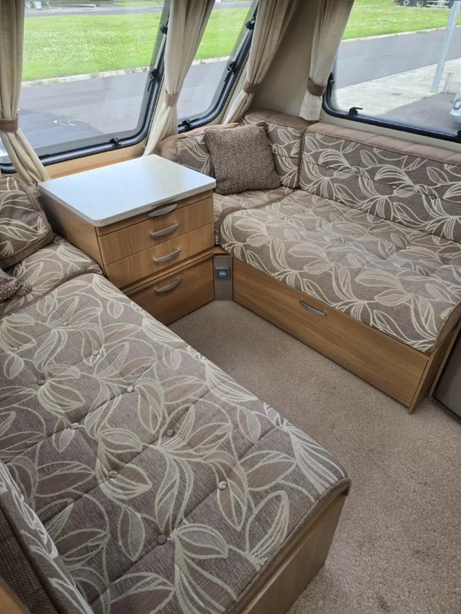 2011 Swift Charisma 545 - Image 3
