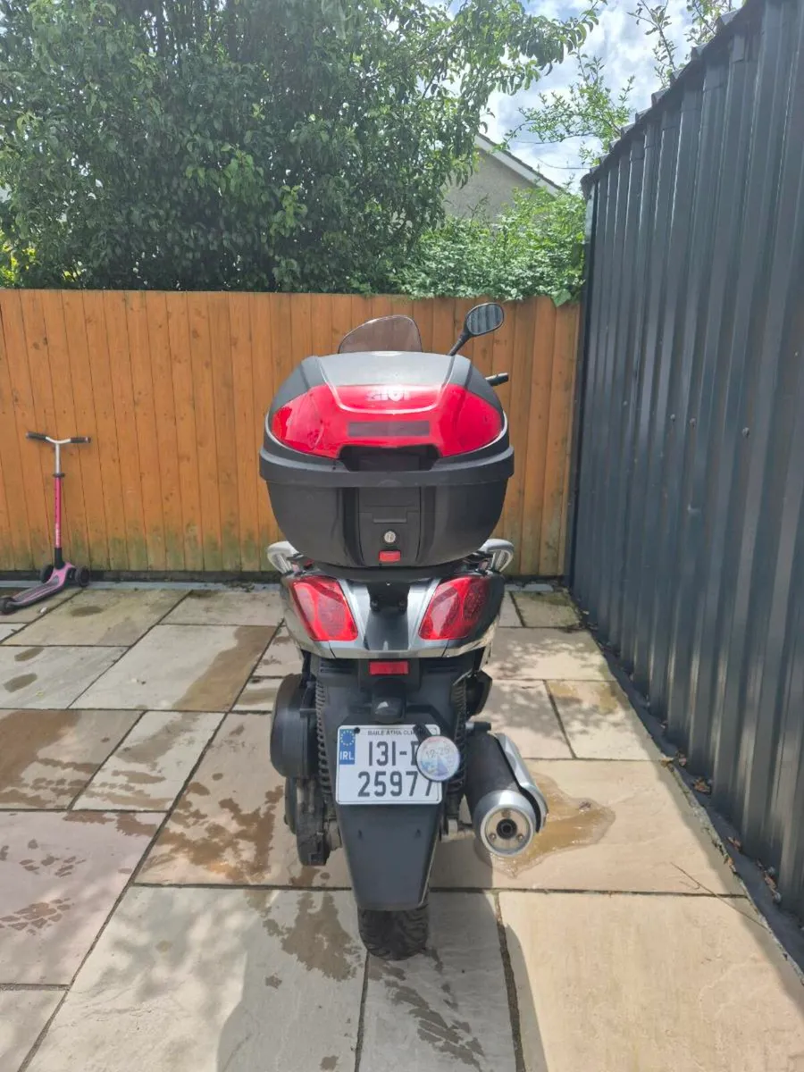 2013 Yamaha X max 250 - Image 2