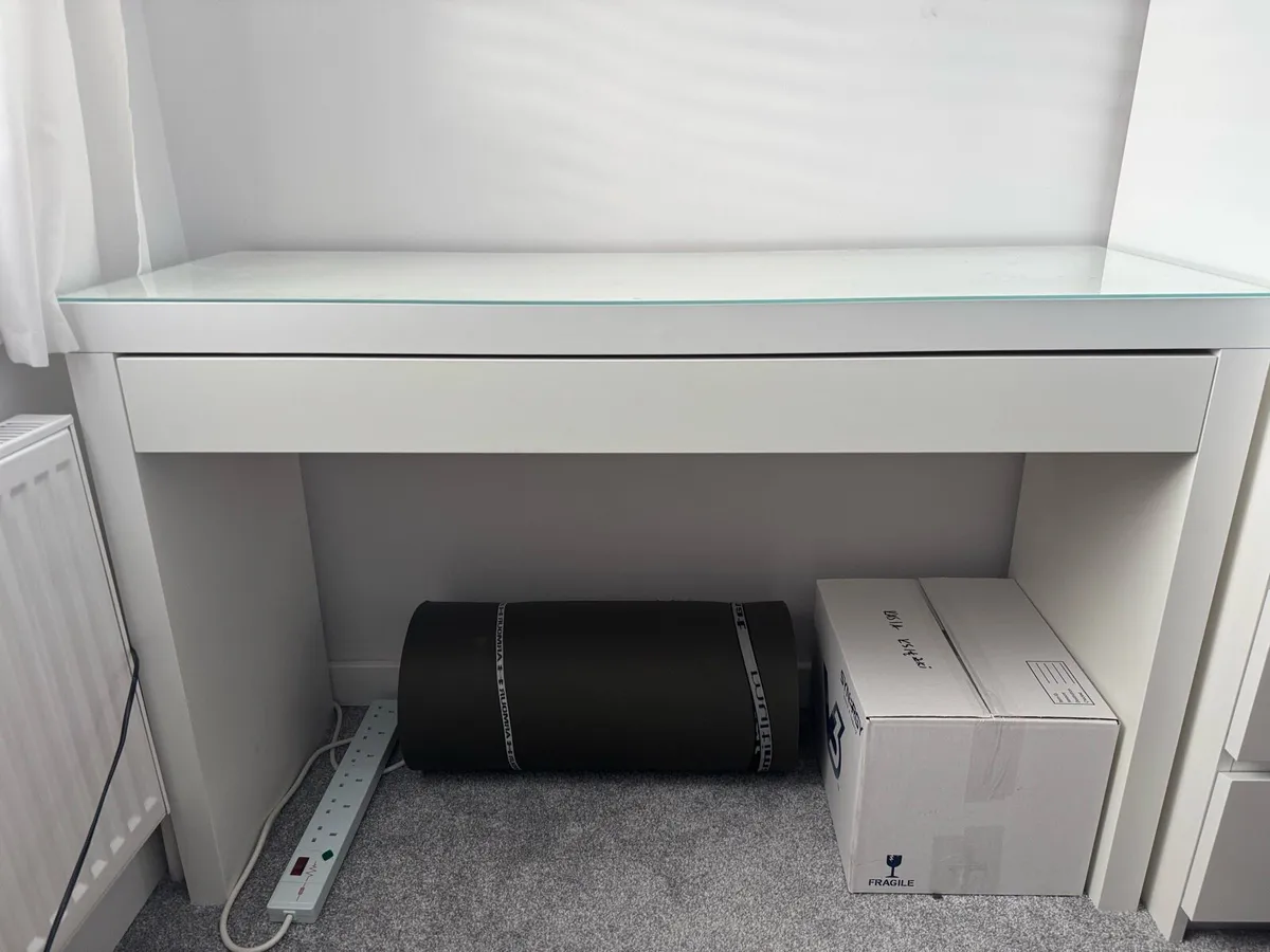 desk - Image 3