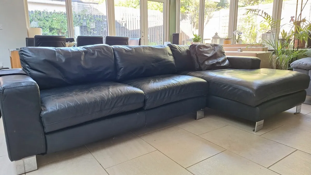 Couch. Habitat L shape couch. Black leather - Image 1