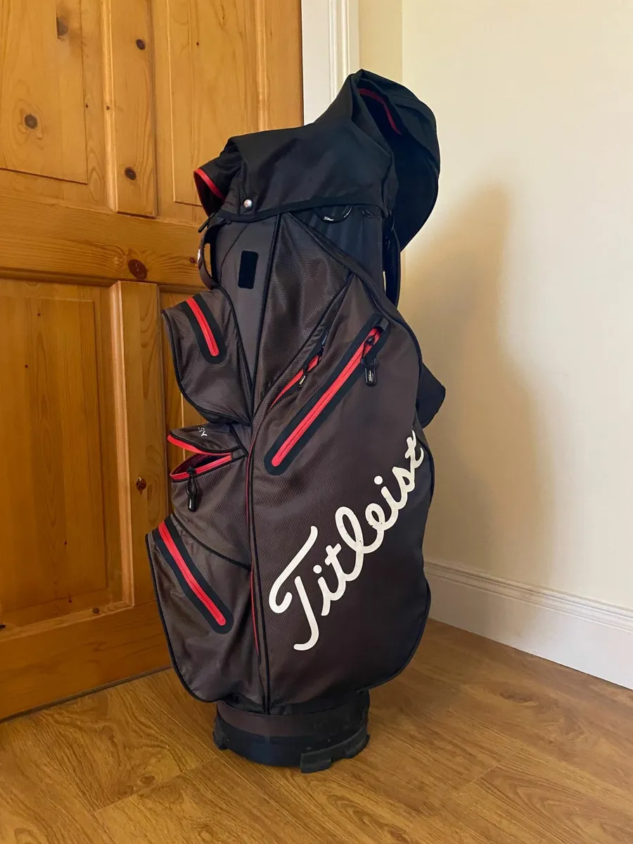 Titliest StaDry Golf bag - 13 way divider DELIVERY - Image 1