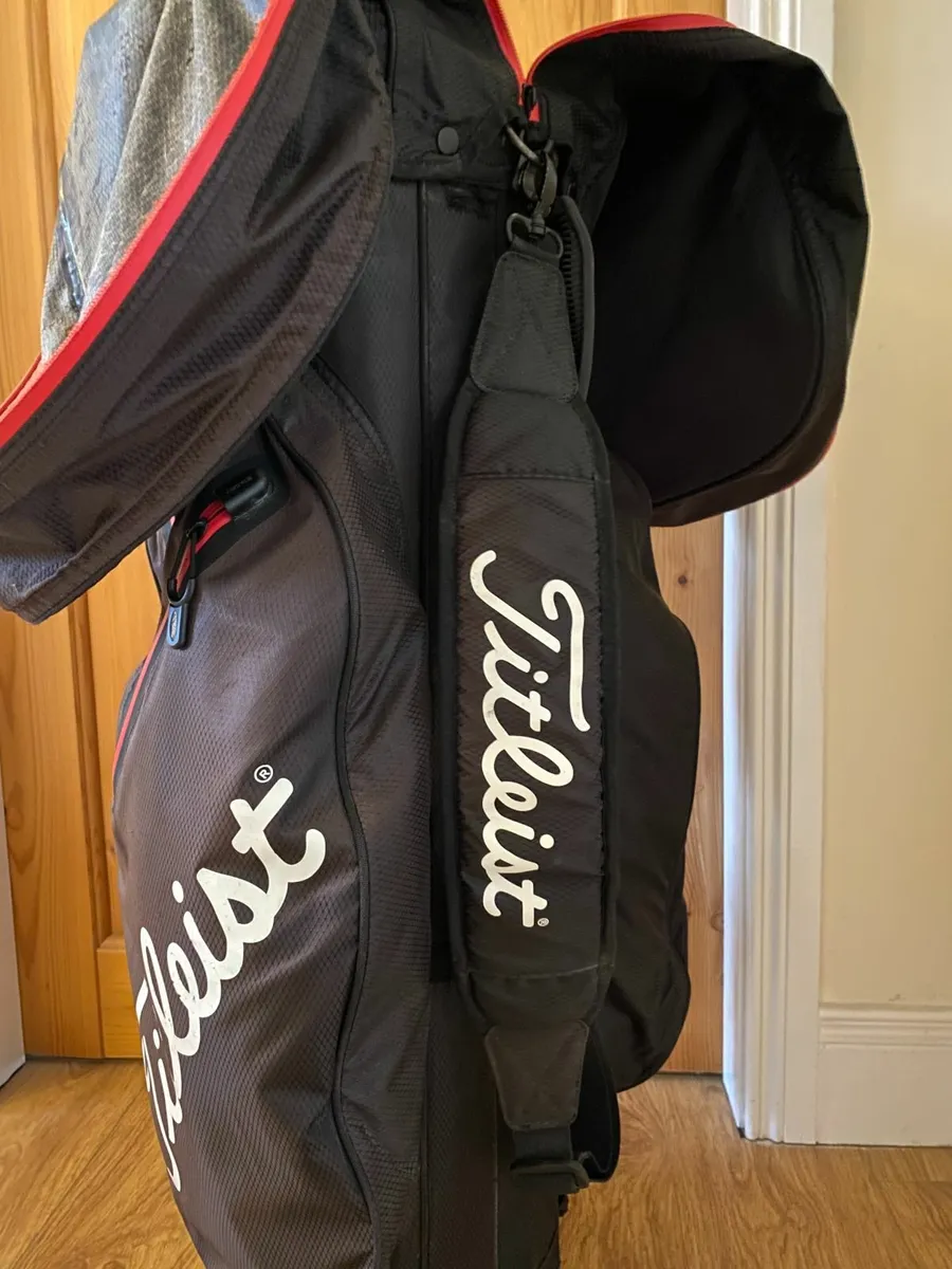 Titliest StaDry Golf bag - 13 way divider DELIVERY - Image 3
