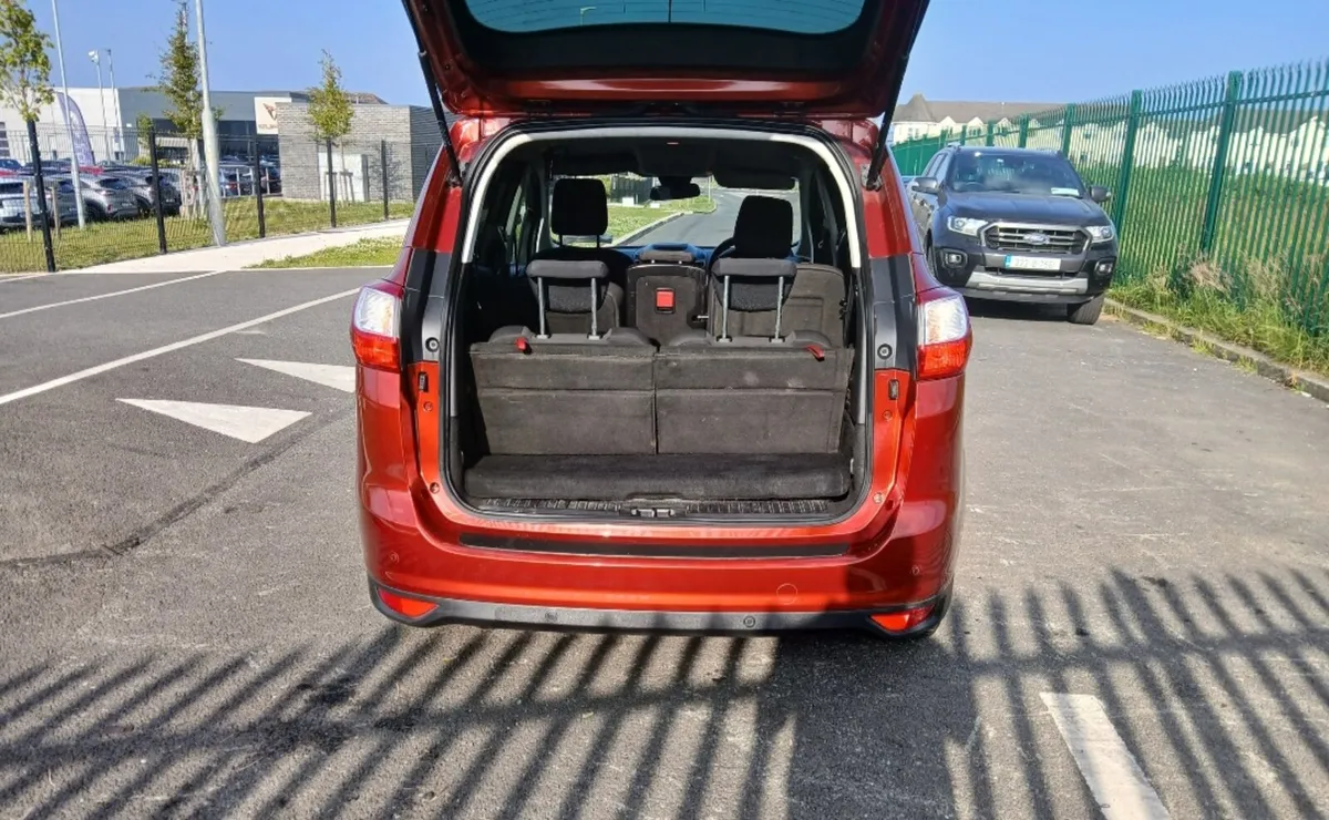 Ford Grand C-Max 7 Seater - Image 3