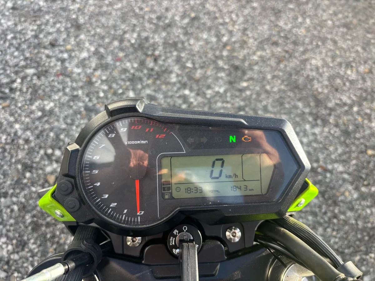 Motorcycle - Image 4