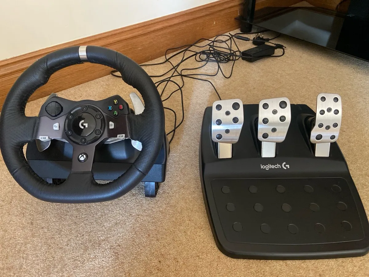 Logitech G29 steering wheel and pedals