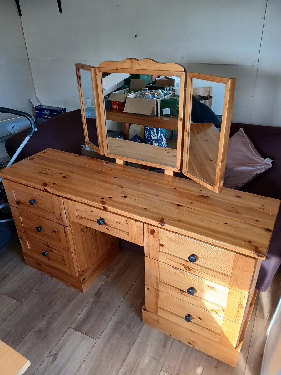 Solid pine dressing table - Image 4