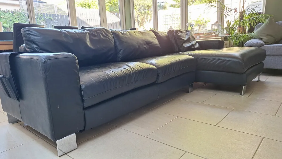 Couch. Habitat L shape couch. Black leather - Image 3
