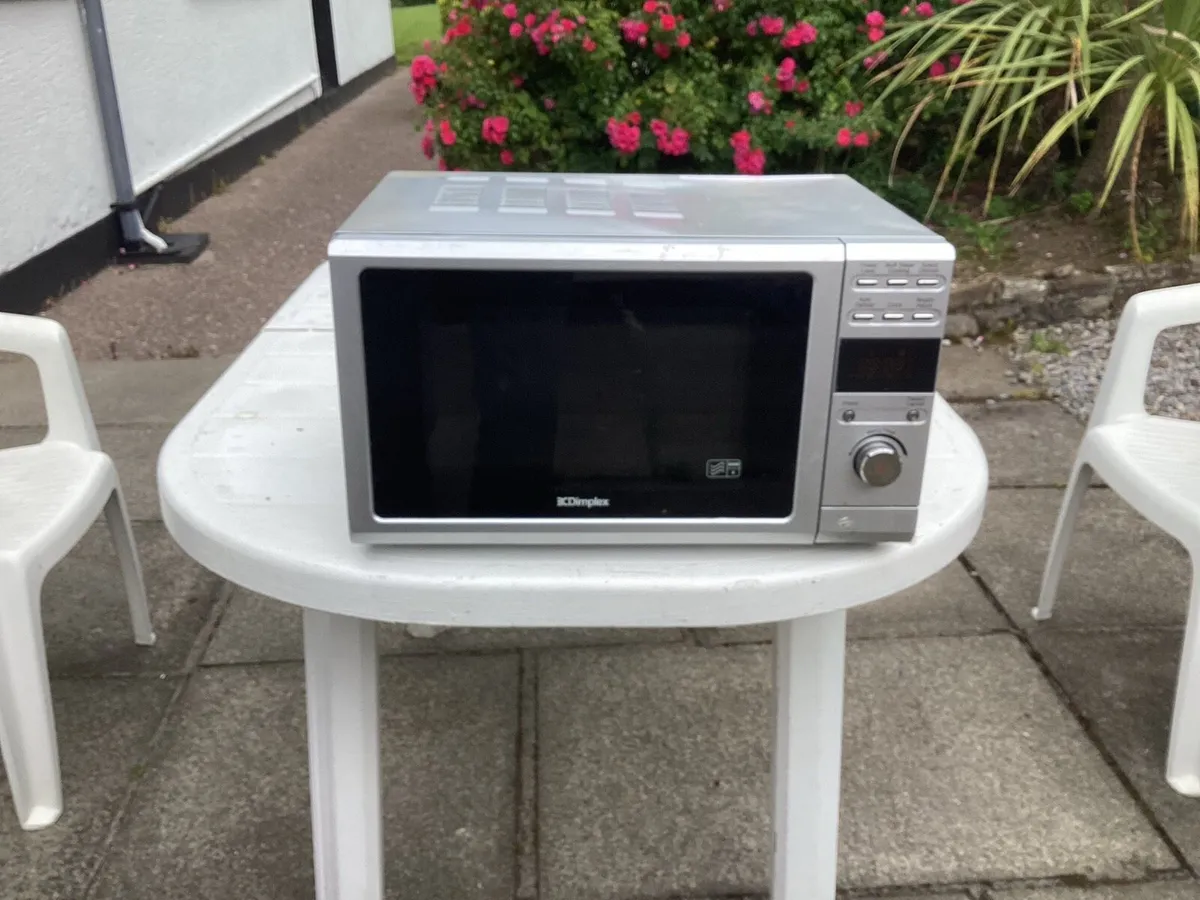 Dimpled microwave - Image 2