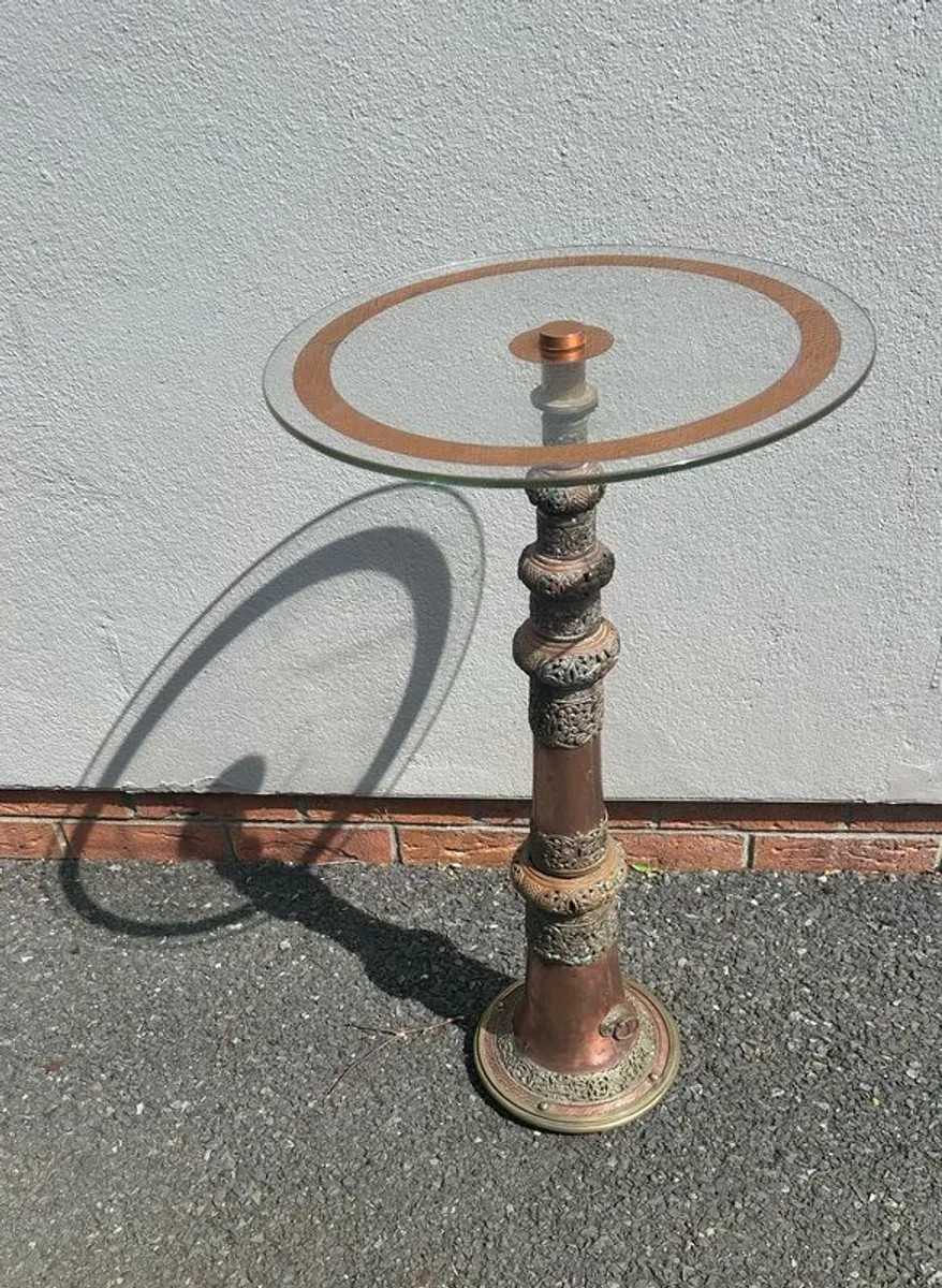 Tibetan 'Dung Chen' Trumpet, made into a glass table. - Image 2