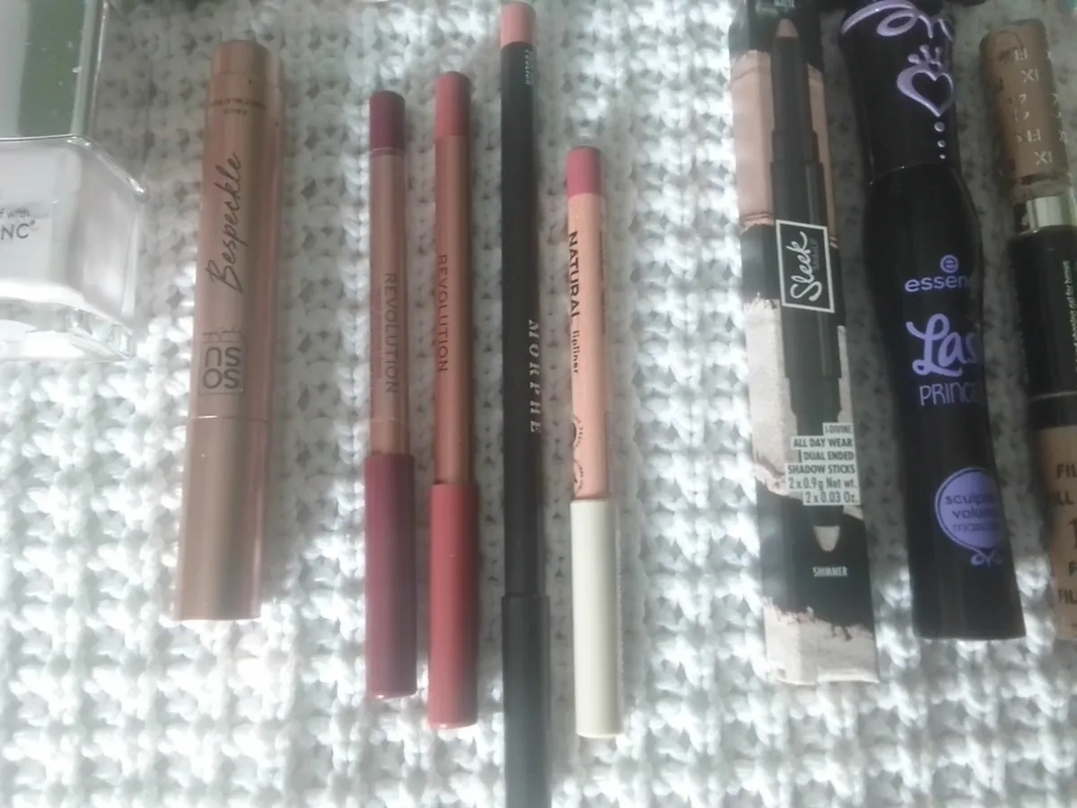 MAKEUP BUNDLE & LAURA ASHLEY BAG& COMPACT MIRROR - Image 4