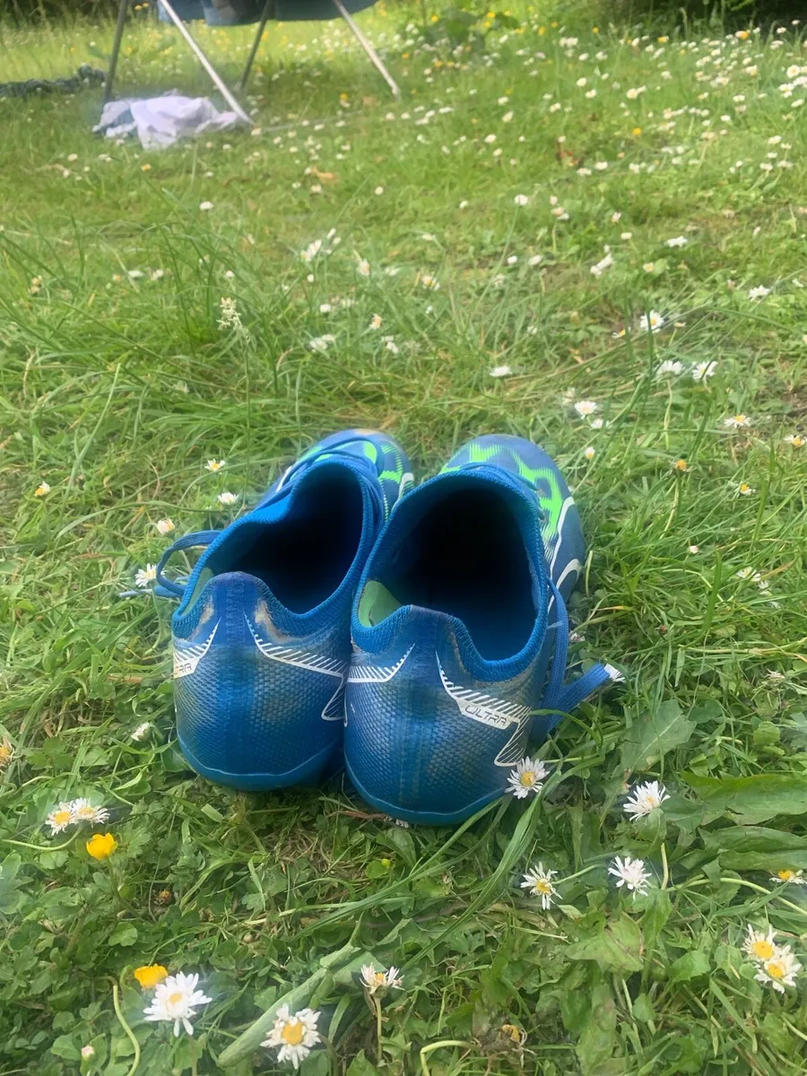 Football boots - Image 2