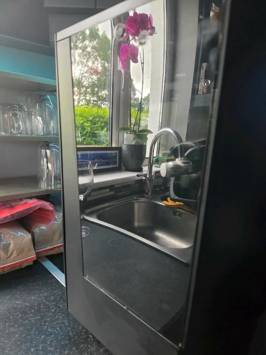 Jura X8 Automatic Bean 2 Cup Machine w milkfridge - Image 3