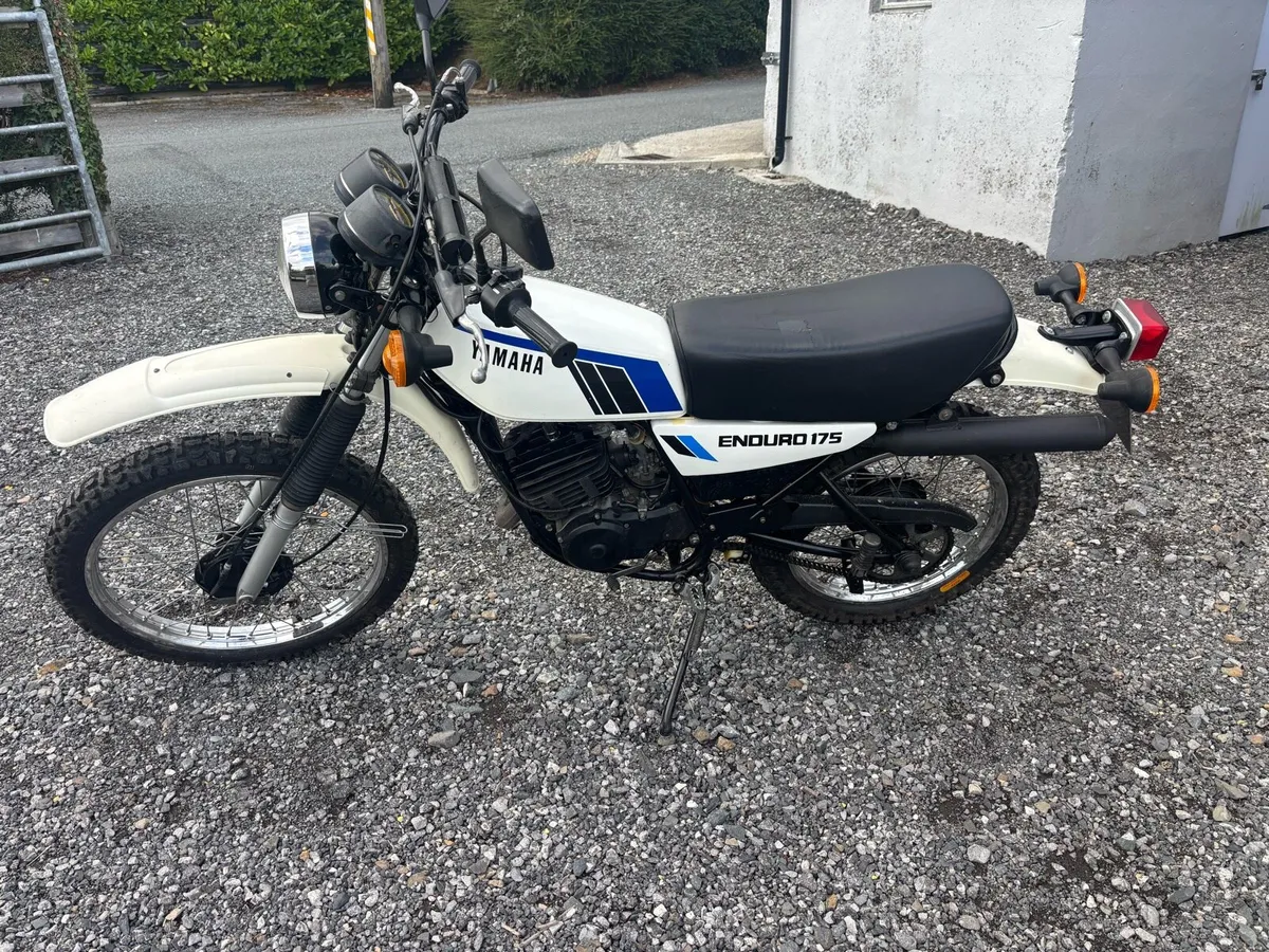Motorcycle - Image 4
