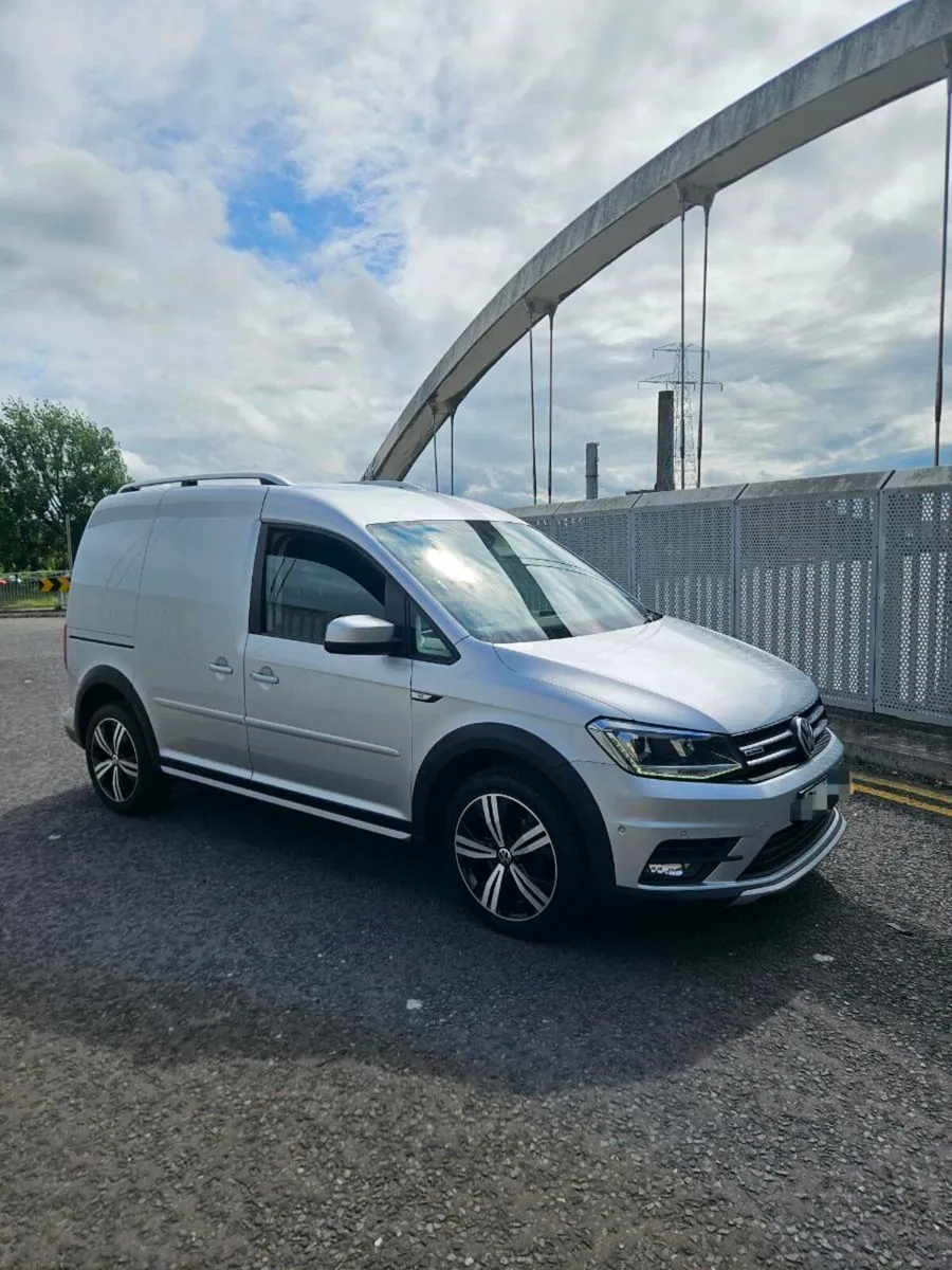 Volkswagen Caddy Alltrack - Image 2