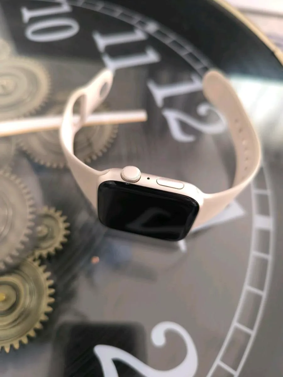 Apple Watch 41mm - Image 1