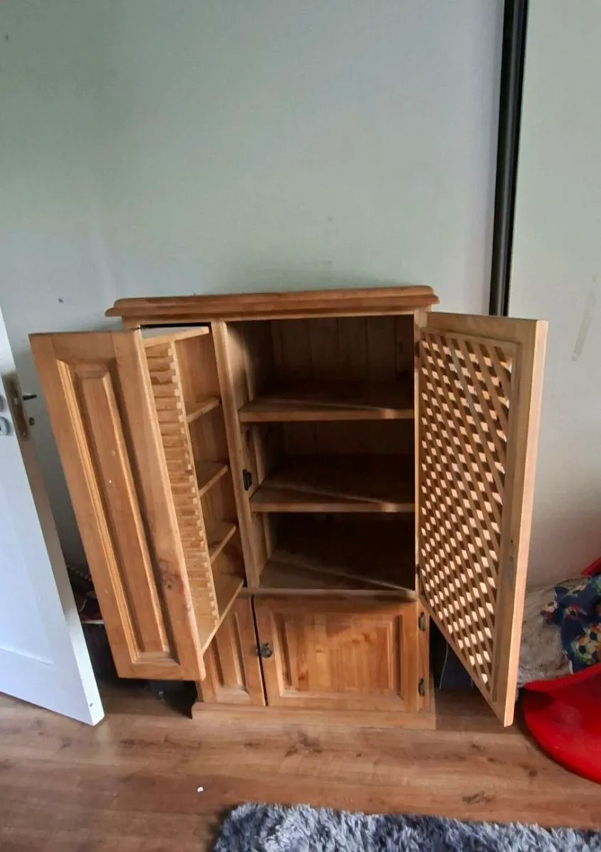 Cabinet - Image 2