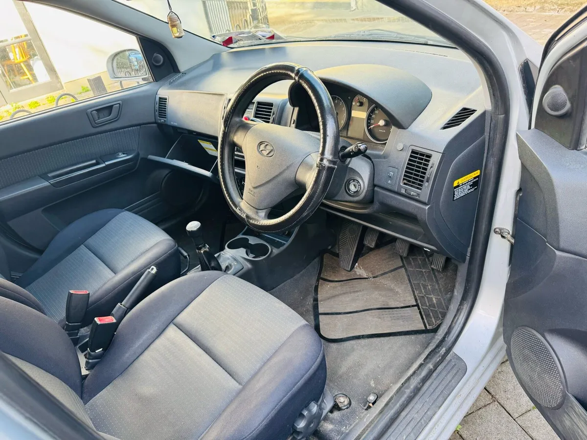 Car - Image 4