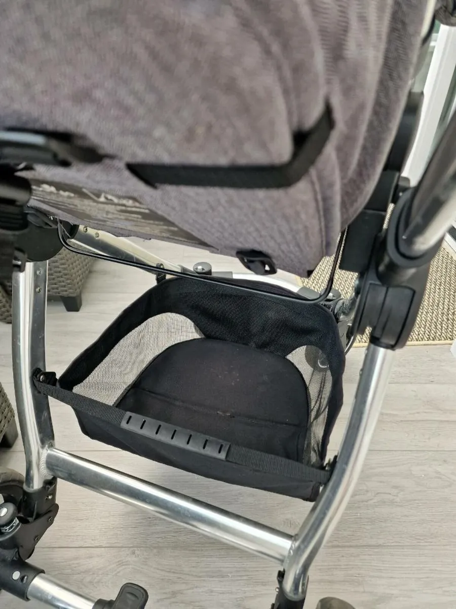Panaroma XT pram - Image 2