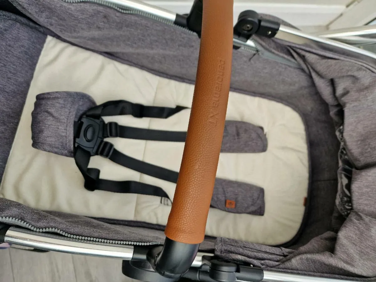 Panaroma XT pram - Image 3