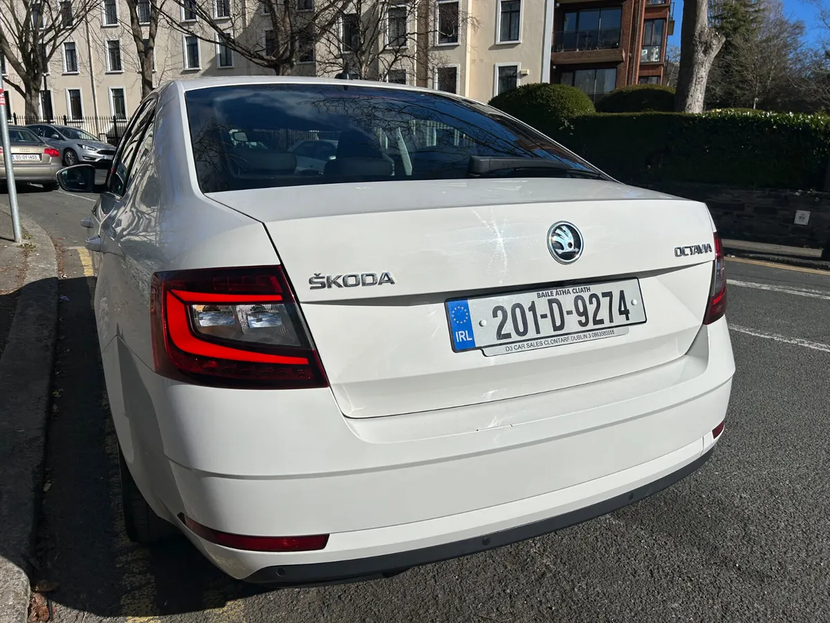 2020 SKODA OCTAIVA STYLE PARKING CAMERA - Image 4