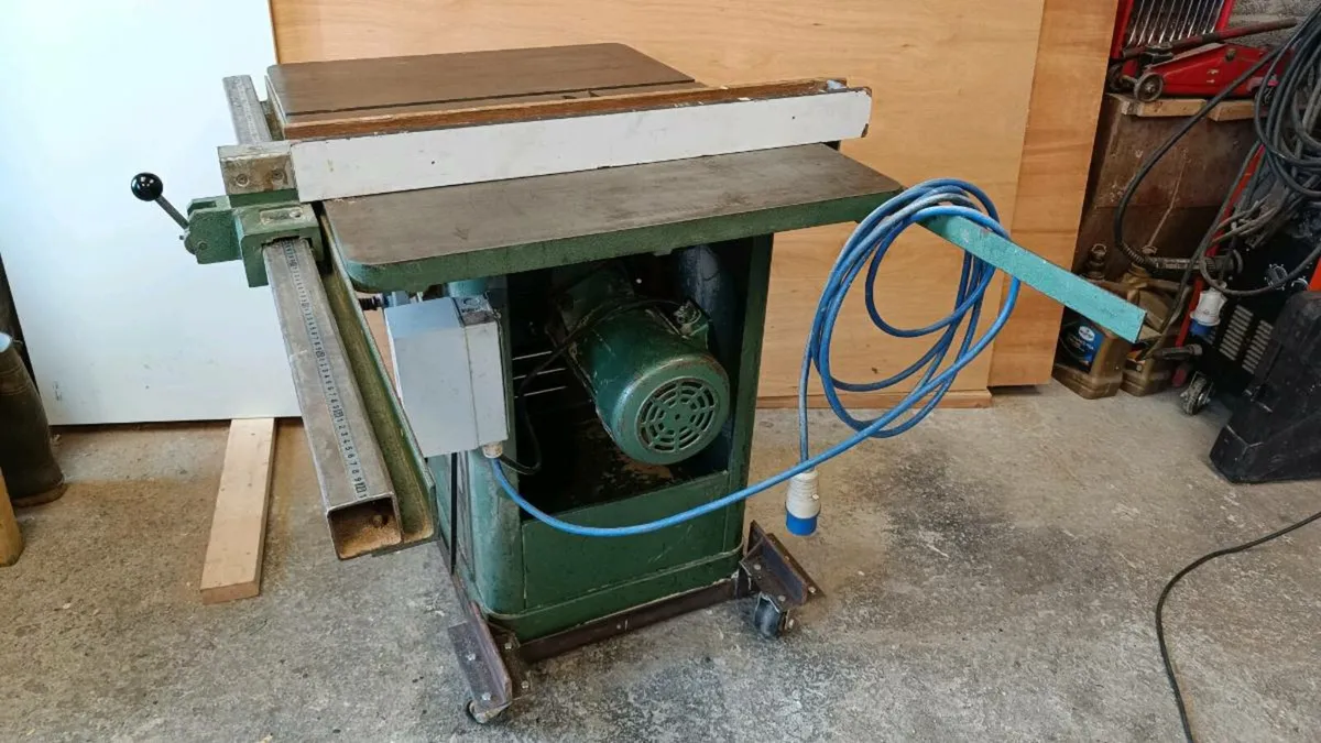 Table saw - Image 3