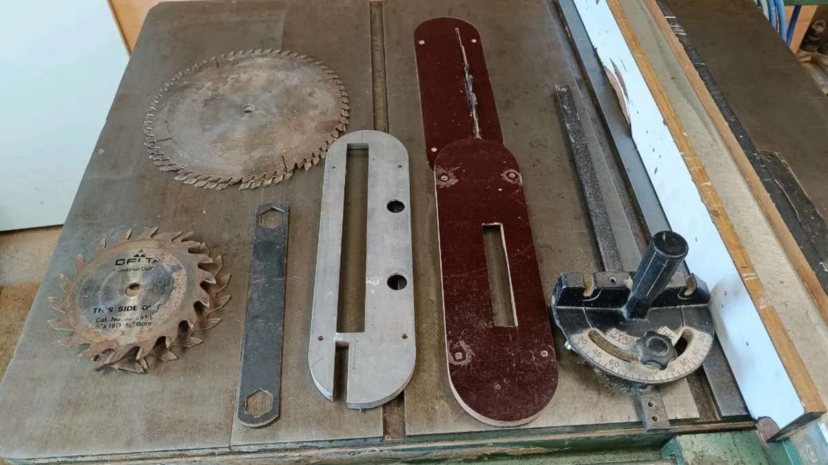 Table saw - Image 4