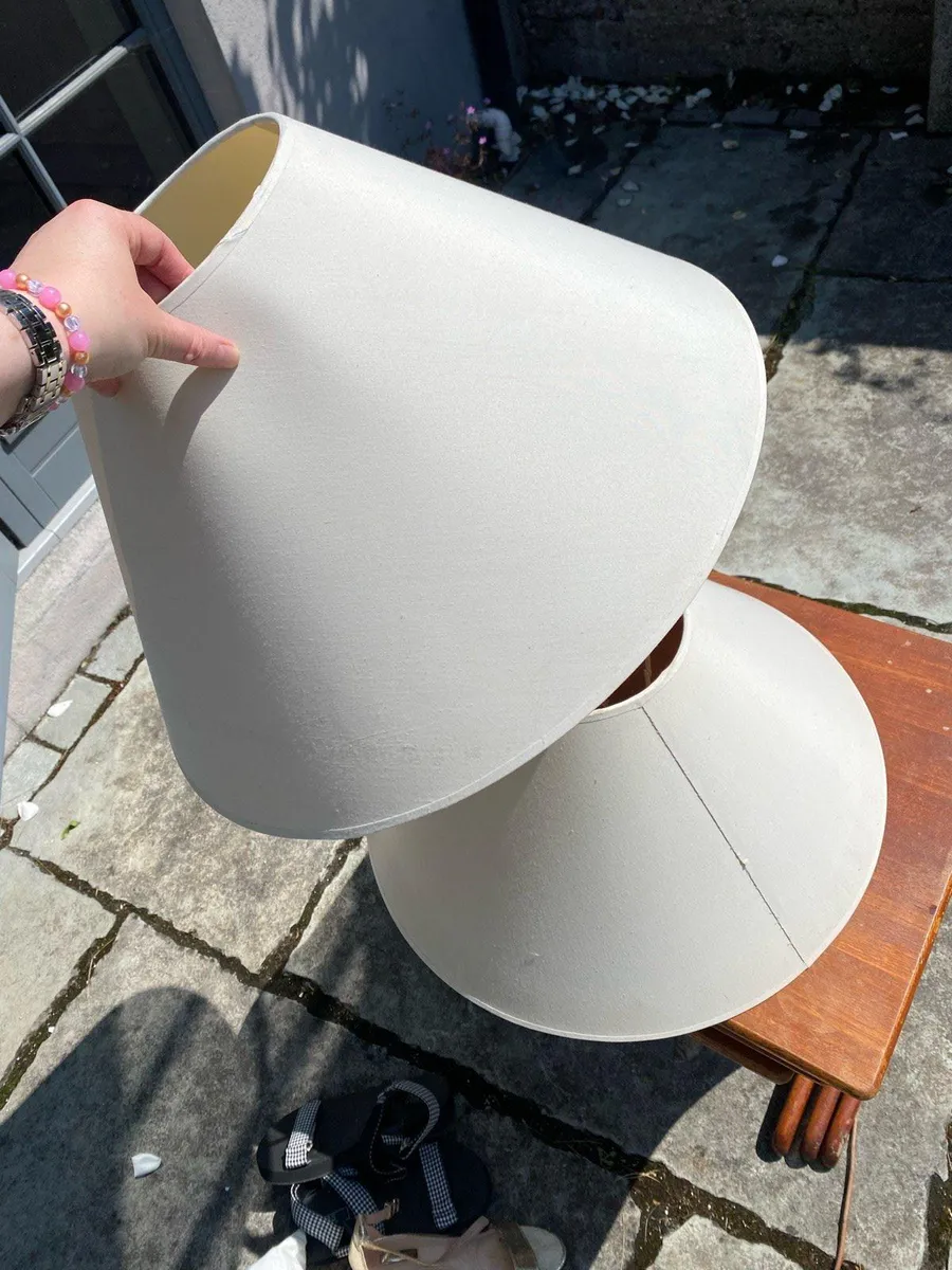 Lamp shades - free to collect - Image 3