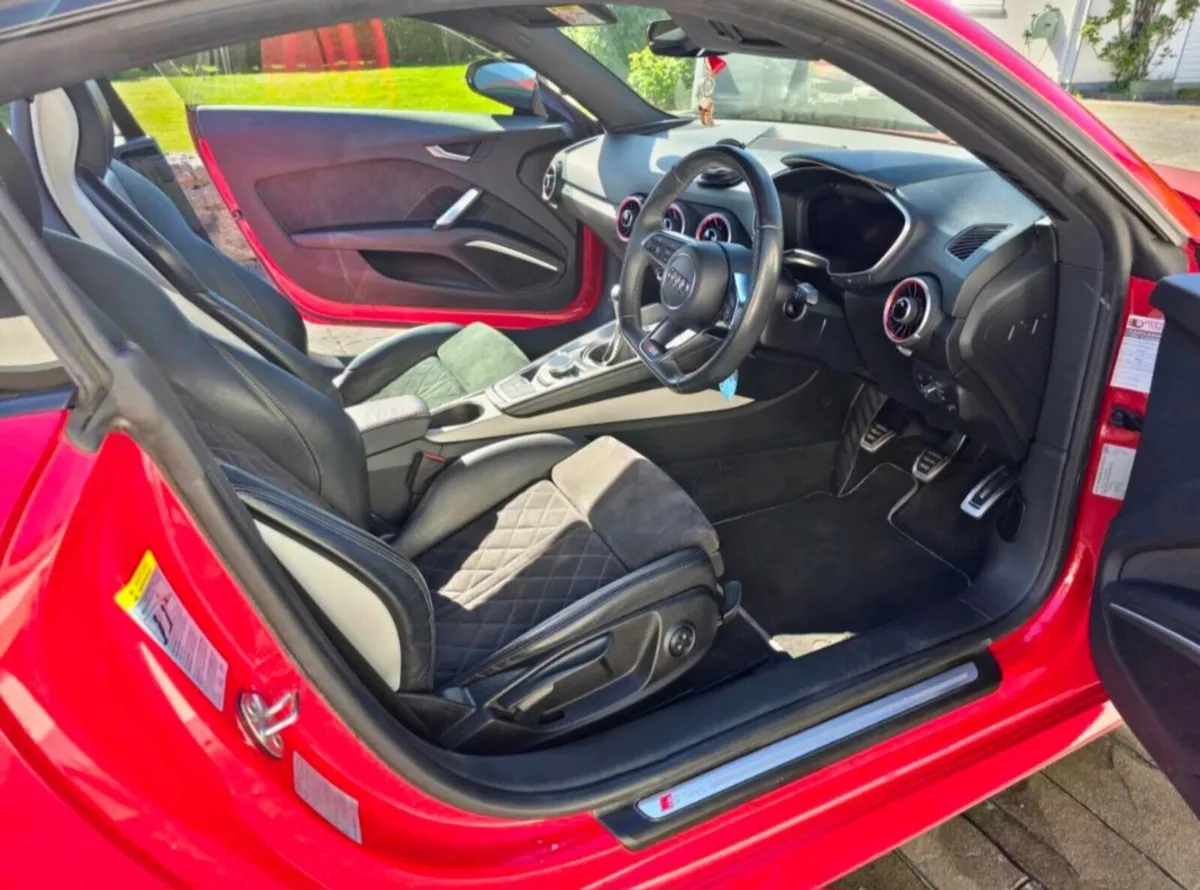 Audi TT S-Line 2.0TFSI - Image 2