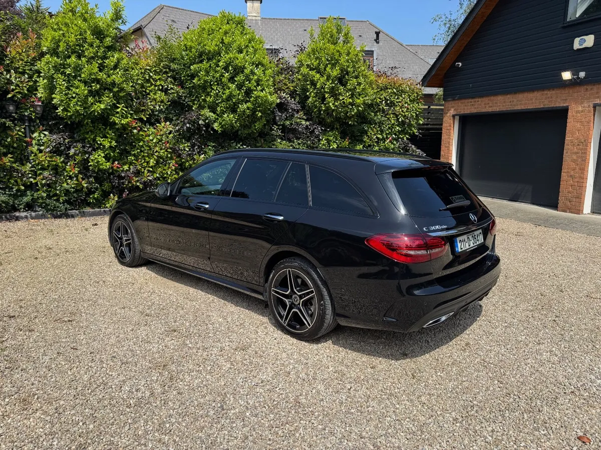 Mercedes-Benz C-Class 2021 - Image 4