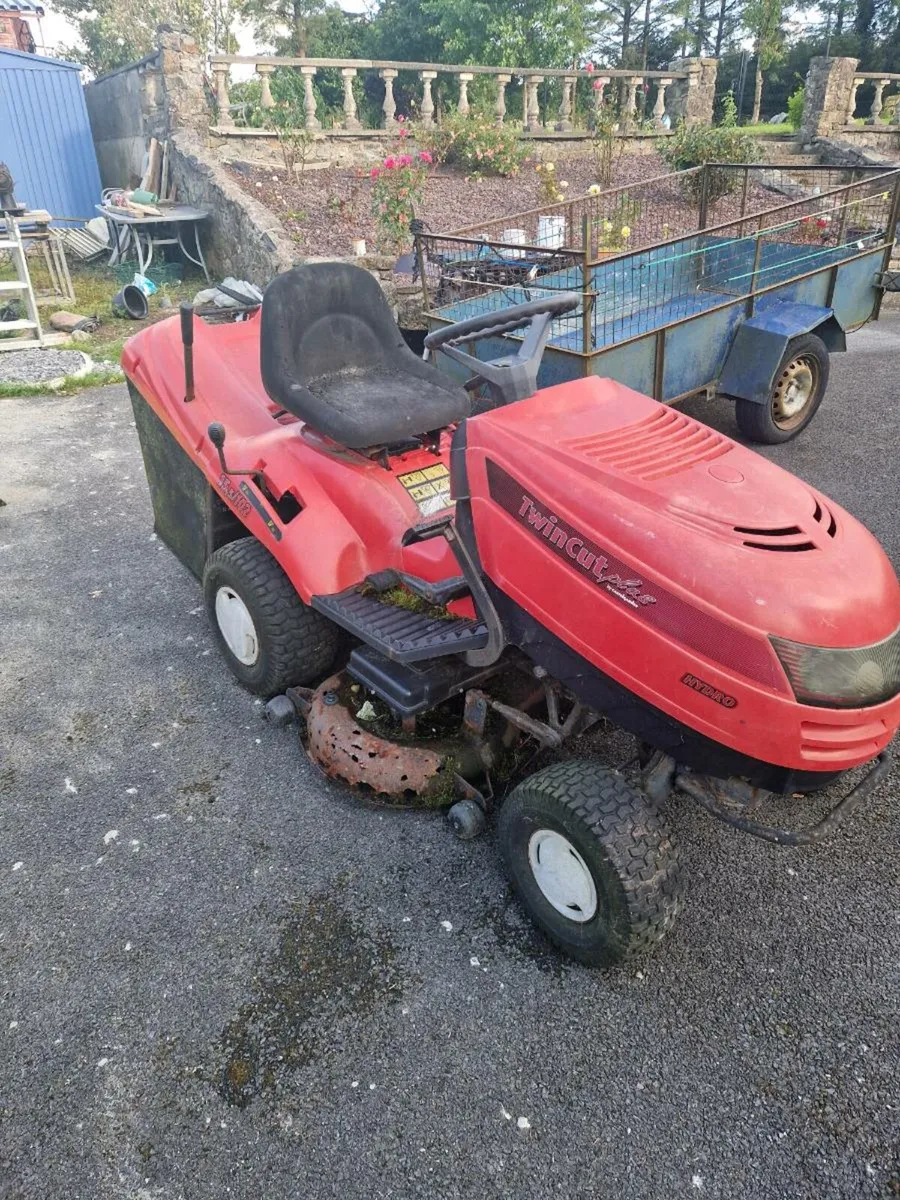 Ride on lawnmower - Image 3