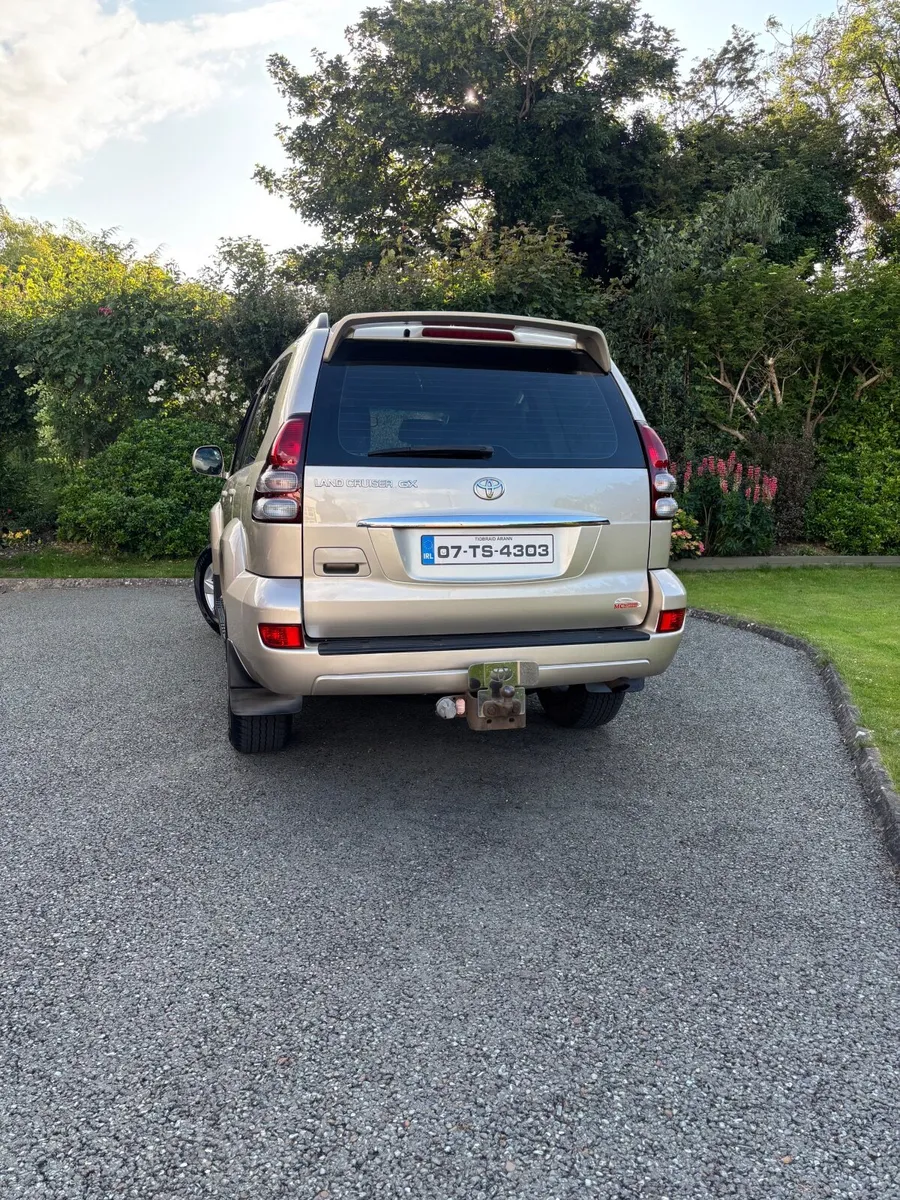 Toyota Land Cruiser 2007 Crew Cab - Image 2
