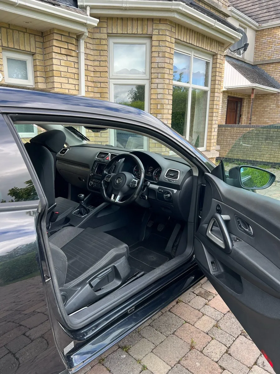 Volkswagen Sirocco 2010 GT Black - Image 3