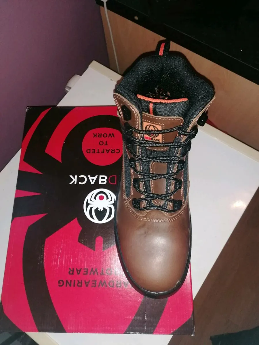 Work boots - Image 2