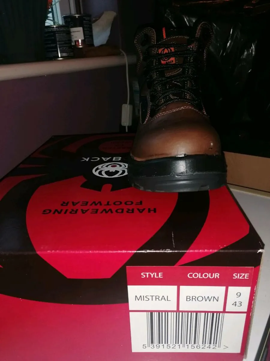 Work boots - Image 3
