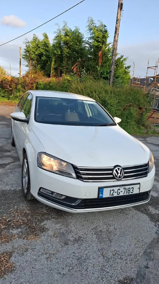 Volkswagen Passat 2012 - Image 1