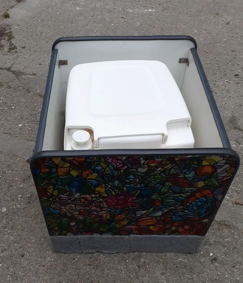 Camper chemical toilet - Image 1