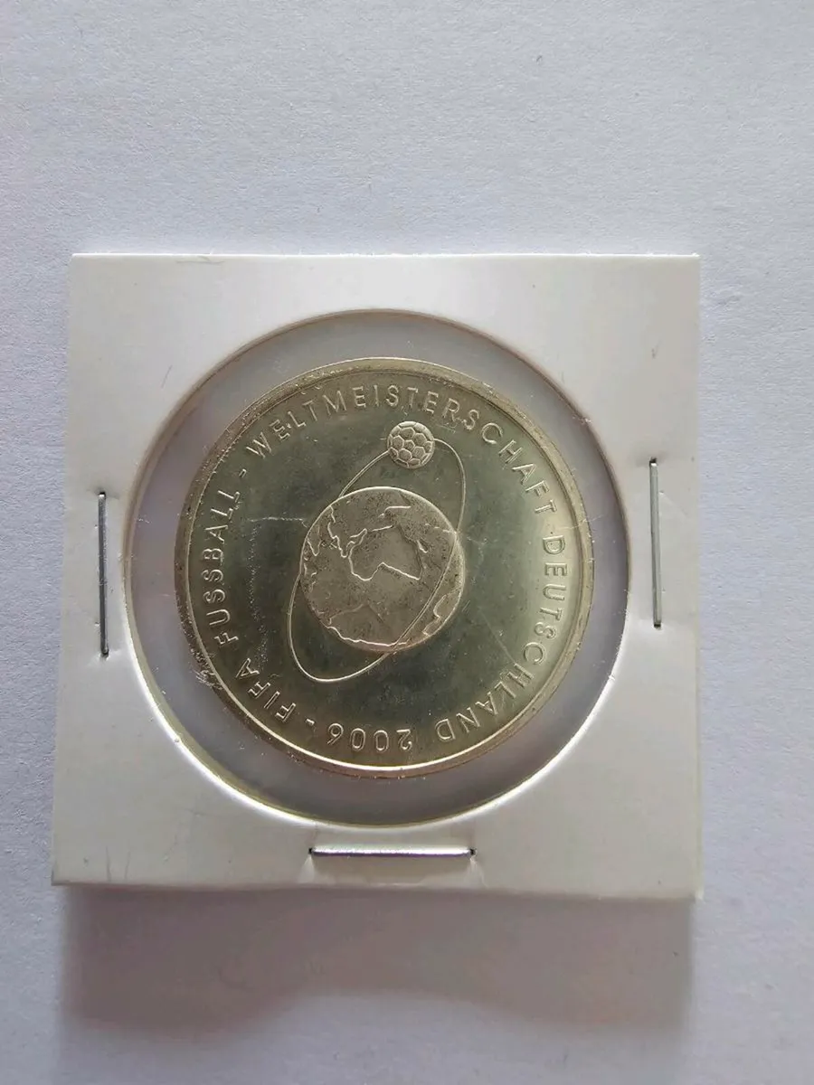 2004 german silver coin - Image 1