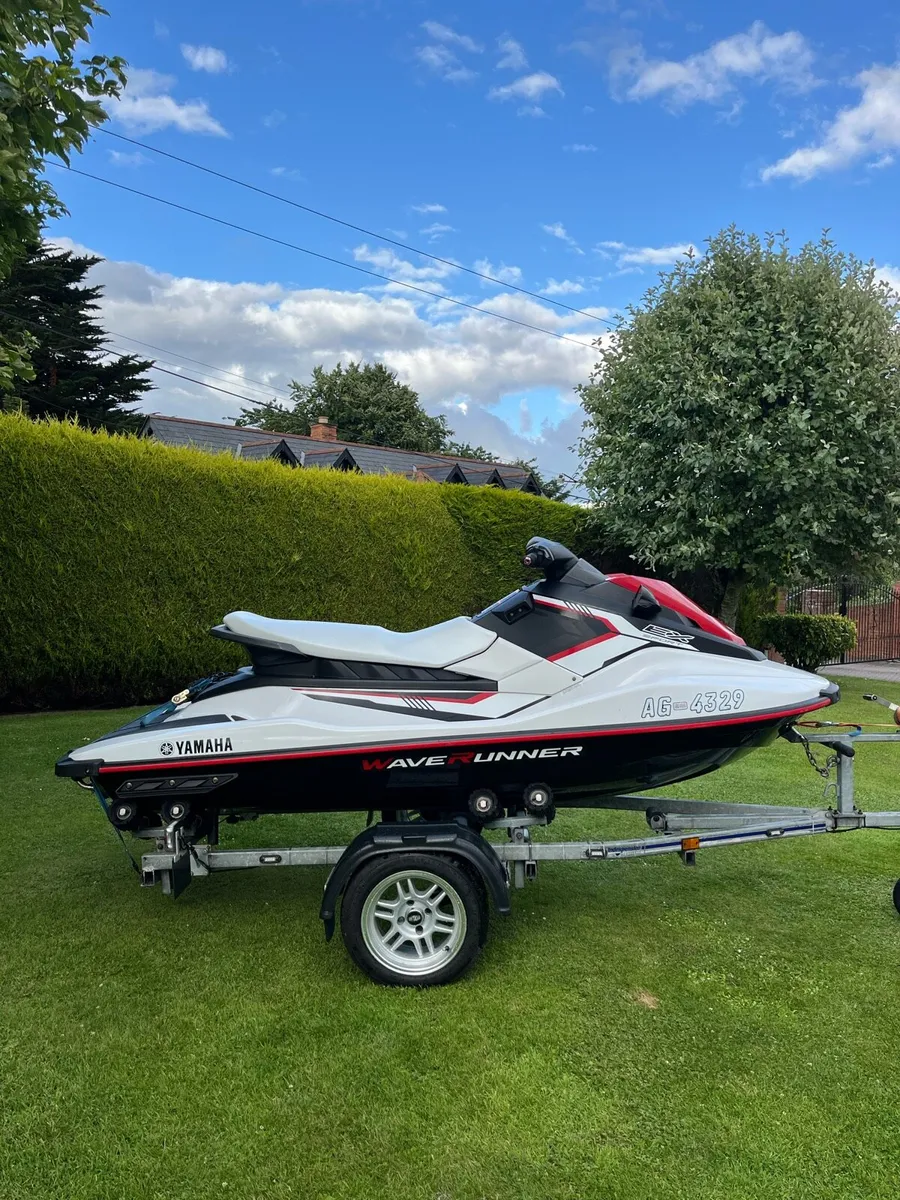 Yamaha EX Sport jet ski - Image 2