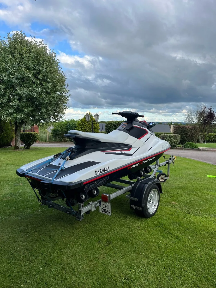 Yamaha EX Sport jet ski - Image 3