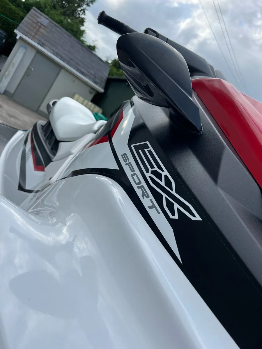 Yamaha EX Sport jet ski - Image 4