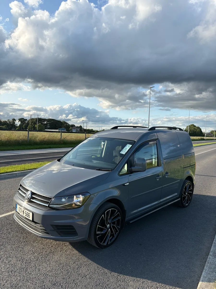 2017 Caddy Trendline FSH - Image 3