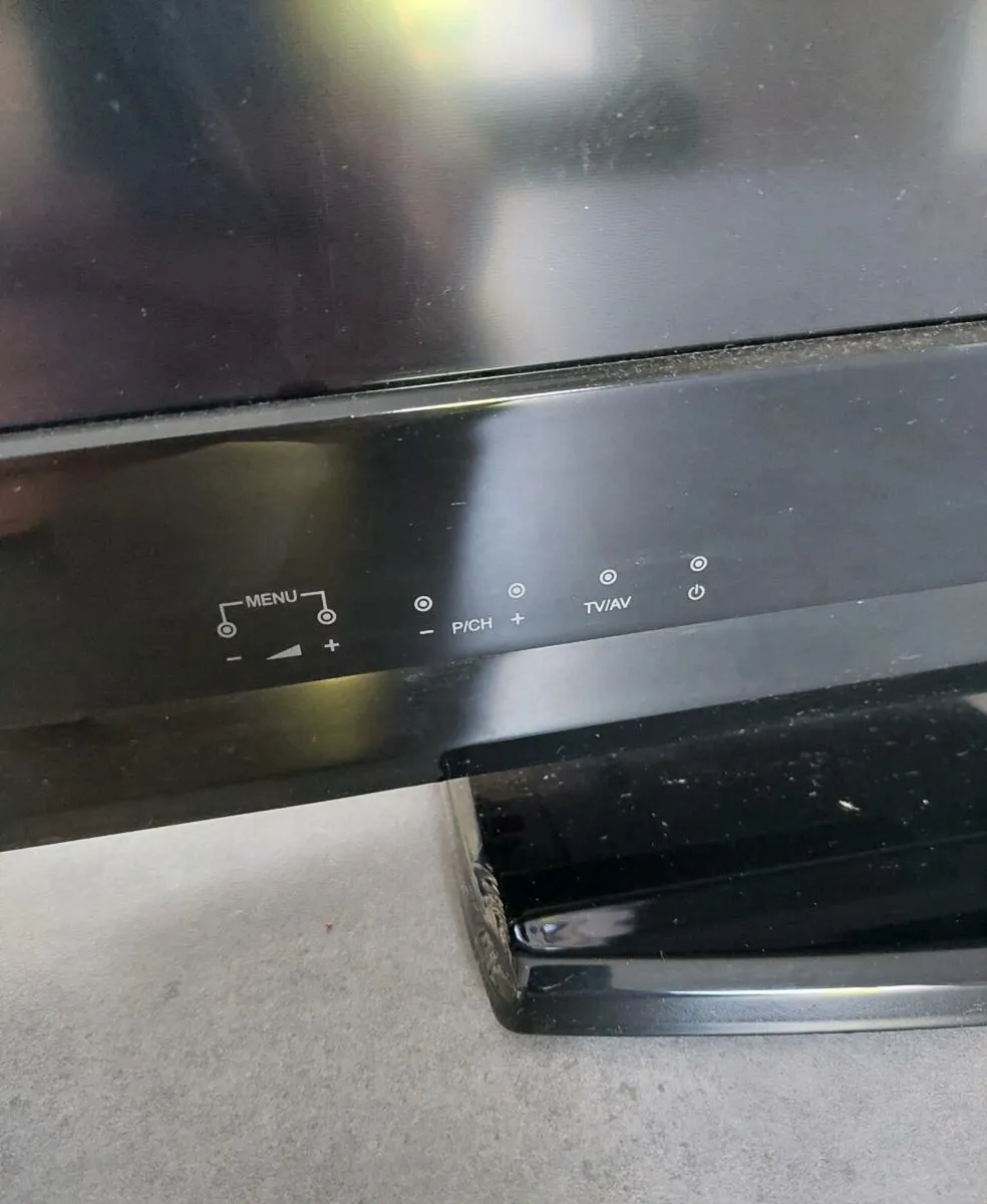 Techwood 32 inch LCD HD TV, Great Condition - Image 2