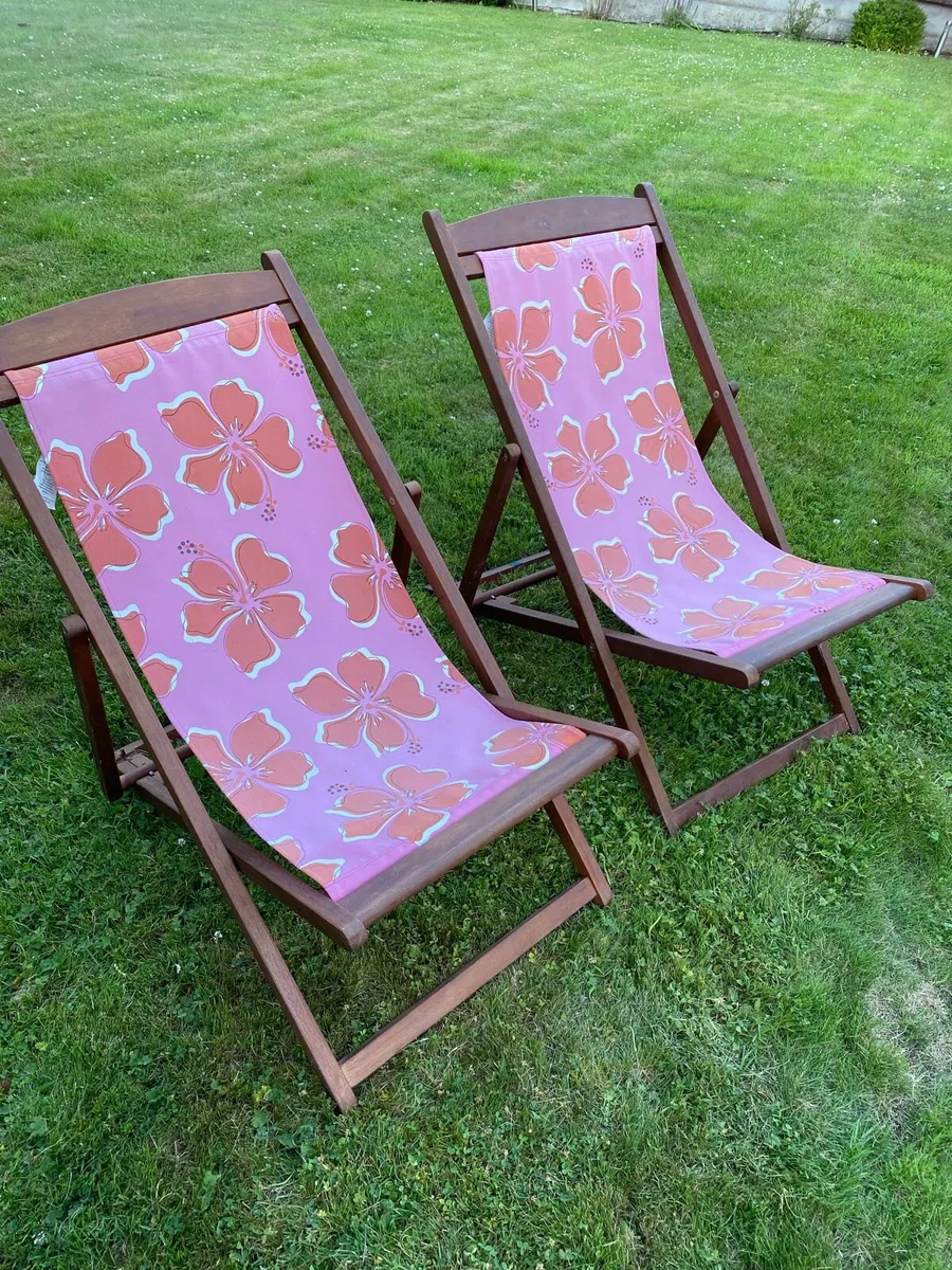 2 Matching Deck chairs - Image 4
