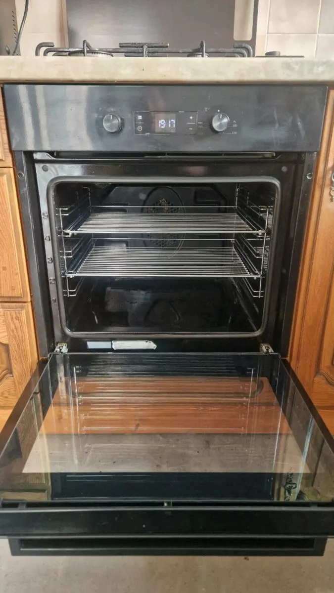 Integrated oven - Image 2