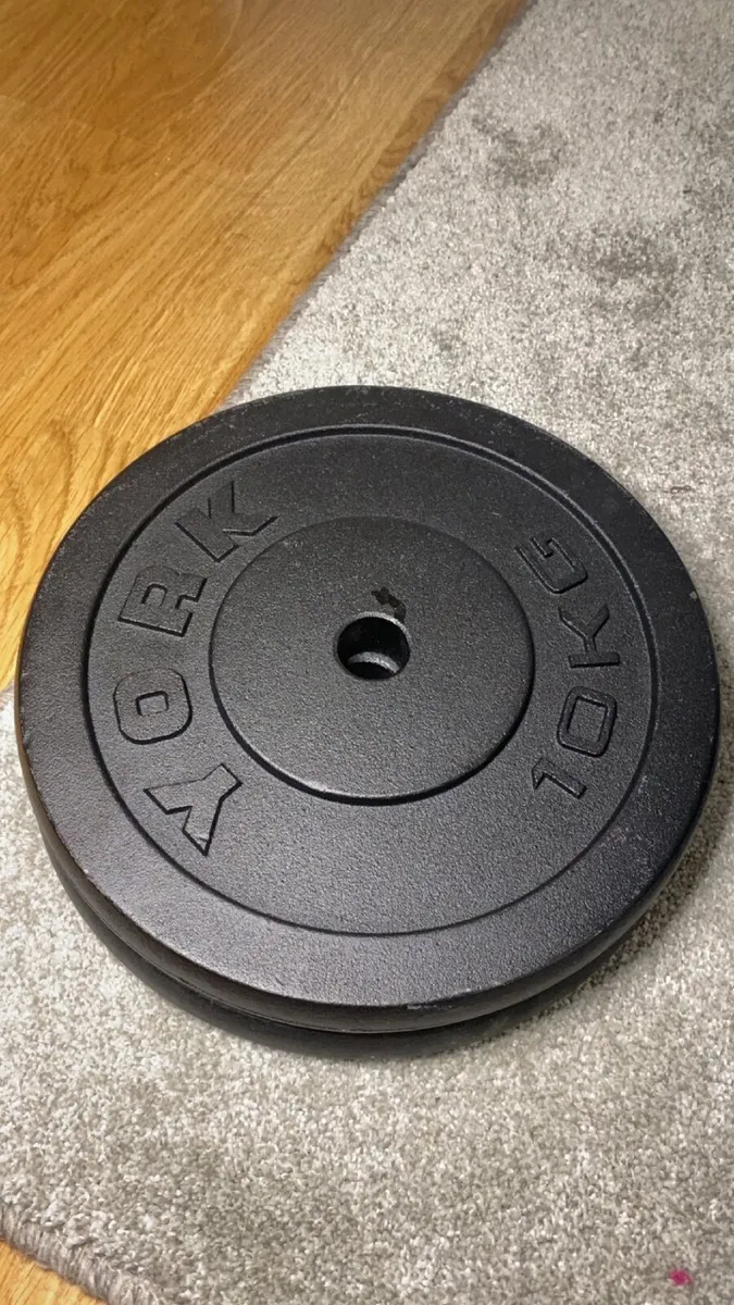 2 x 10kg Cast Iron Weight Plates - Image 1