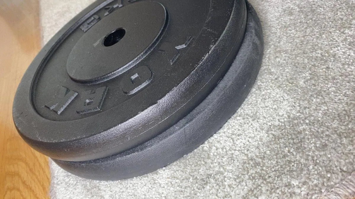 2 x 10kg Cast Iron Weight Plates - Image 2
